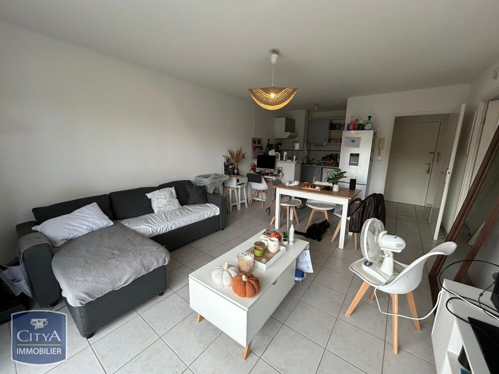 À LOUER DANS UNE RESIDENCE SECURISEE AVEC GARDIEN : Déco....