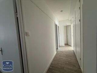  Appartement à louer 4 pièces 80 m²