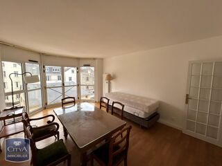  Appartement à louer 4 pièces 110 m²