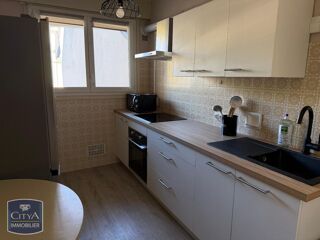 Appartement à louer 3 pièces 75 m²