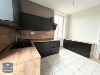 Appartement à louer 5 pièces 132 m²