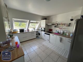  Appartement à louer 5 pièces 120 m²
