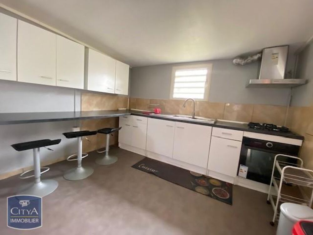 location Maison - 4 pièce(s) - 90 m² Salazie (97433)