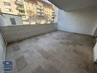  Appartement à louer 3 pièces 71 m²