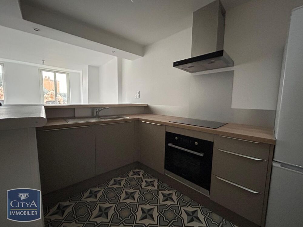 À LOUER : Appartement rénové T3 à Dieppe, situé au trois....
