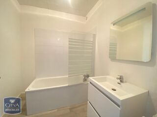  Appartement à louer 2 pièces 63 m²