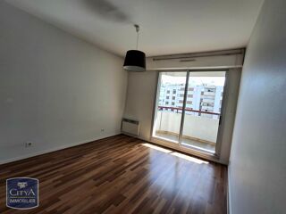  Appartement à louer 2 pièces 56 m²