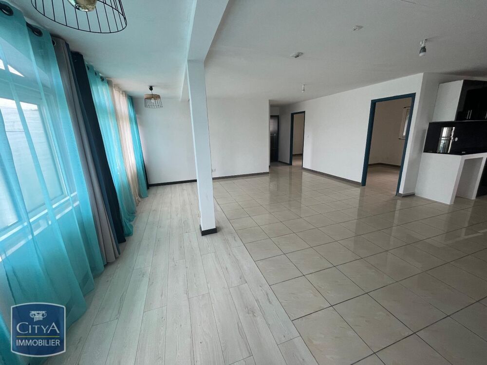 location Maison - 4 pièce(s) - 90 m² Saint-Benoît (97470)