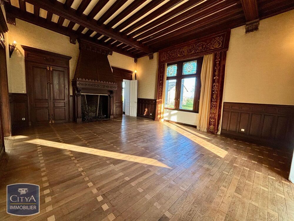 À LOUER : Charmante maison T6 située dans le paisible vi....