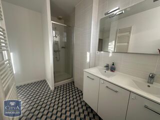 location Appartement - 4 pièce(s) - 111 m² Clermont-Ferrand (63100)