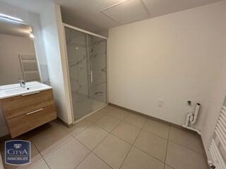  Appartement à louer 3 pièces 64 m²