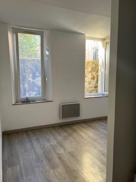  Appartement  louer 2 pices 56 m