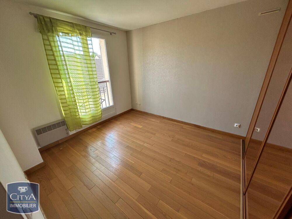 location Appartement - 3 pièce(s) - 64 m² Voisins-le-Bretonneux (78960)