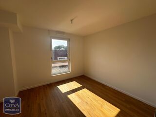  Appartement à louer 3 pièces 74 m²
