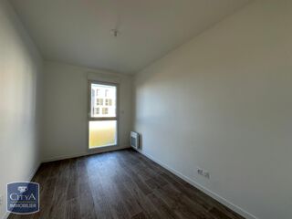  Appartement à louer 3 pièces 64 m²
