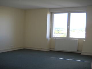  Appartement à louer 4 pièces 75 m²