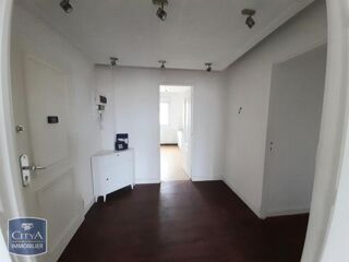  Appartement à louer 5 pièces 99 m²