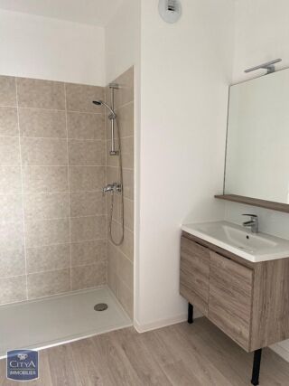  Appartement à louer 4 pièces 88 m²