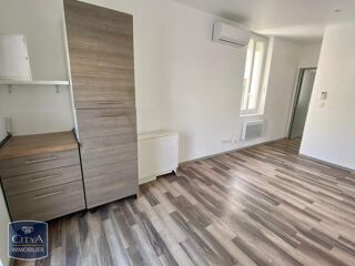  Appartement à louer 2 pièces 28 m²