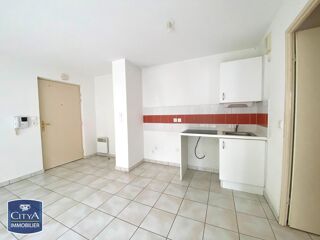  Appartement à louer 2 pièces 45 m²