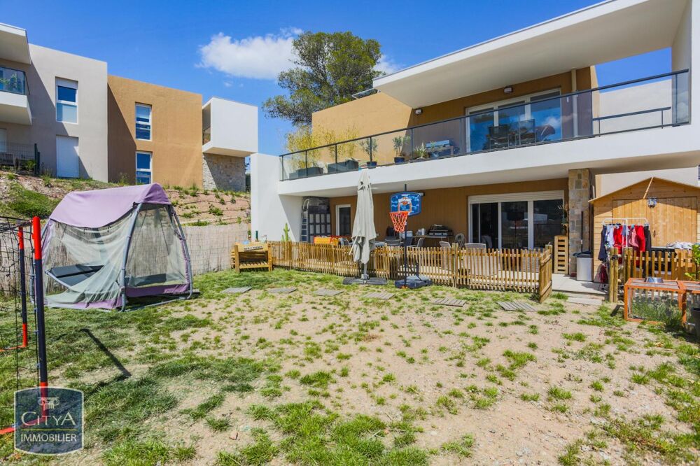 A LOUER DANS RESIDENCE AVEC PISCINE Bel appartement de t....