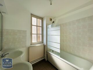  Appartement à louer 3 pièces 64 m²
