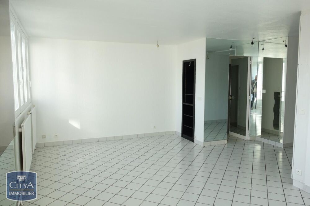 À LOUER : Appartement T3 situé à Échirolles, dans le dép....
