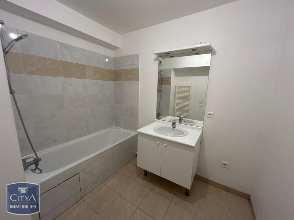 location Appartement - 3 pièce(s) - 60 m² Aubervilliers (93300)