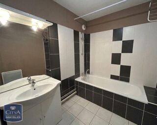 Appartement à louer 2 pièces 47 m²