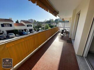  Appartement à louer 4 pièces 79 m²