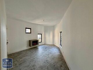  Appartement à louer 4 pièces 89 m²