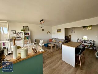  Appartement à louer 3 pièces 74 m²
