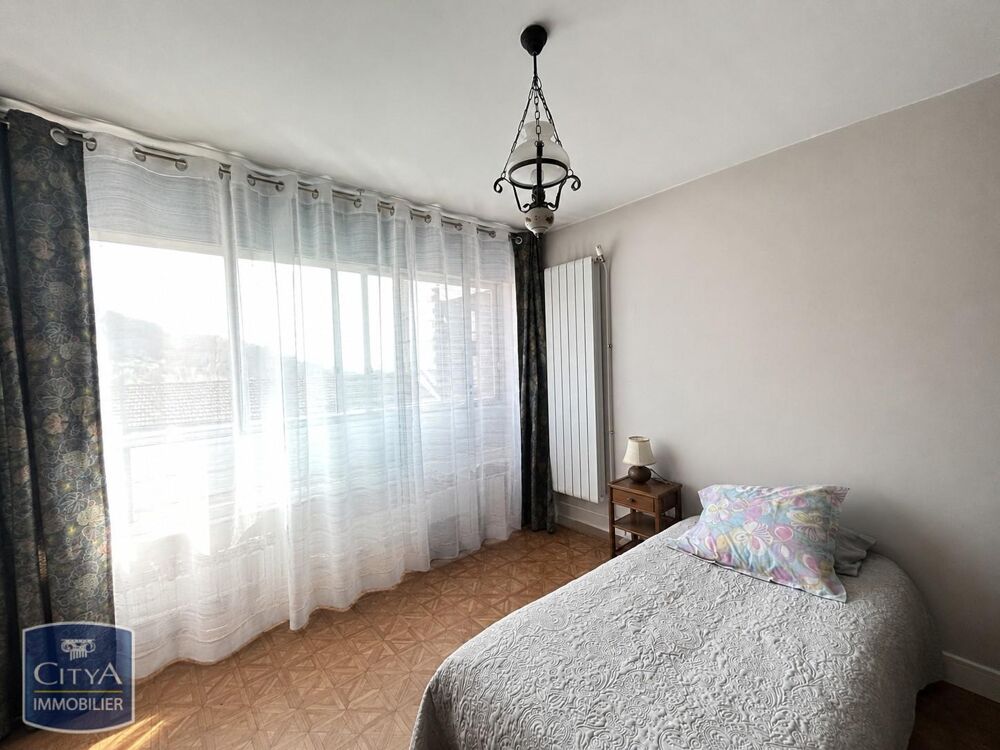 THIERS - APPARTEMENT T2 - RÉSIDENCE CALME ET SÉCURISÉE D....