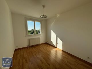  Appartement à louer 4 pièces 89 m²