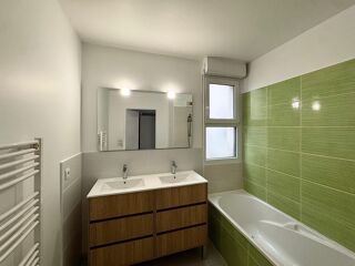  Appartement � louer 4 pi�ces 87 m�