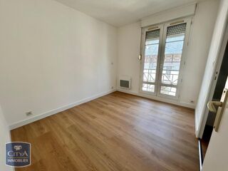 Appartement à louer 2 pièces 32 m²