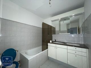  Appartement à louer 2 pièces 54 m²