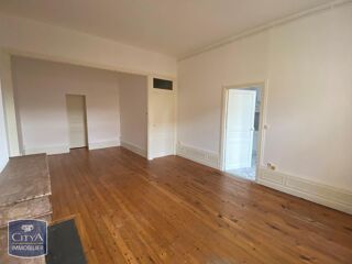  Appartement à louer 3 pièces 85 m²