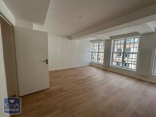  Appartement à louer 3 pièces 64 m²