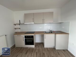  Appartement à louer 4 pièces 83 m²