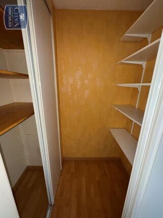 Appartement à louer 2 pièces 37 m²