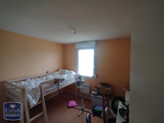  Appartement à louer 4 pièces 74 m²