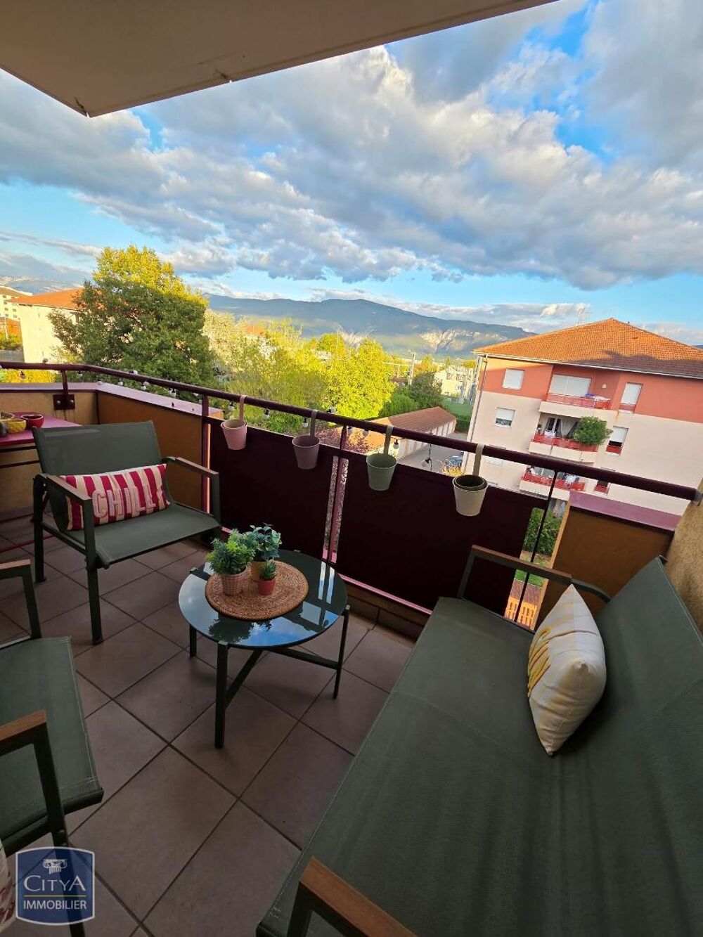A LOUER Bel appartement de type T3 situé à ST MARCELLIN ....