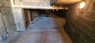  Parking / Garage à louer 