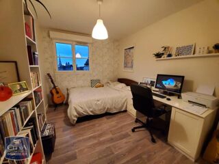  Appartement à louer 3 pièces 77 m²