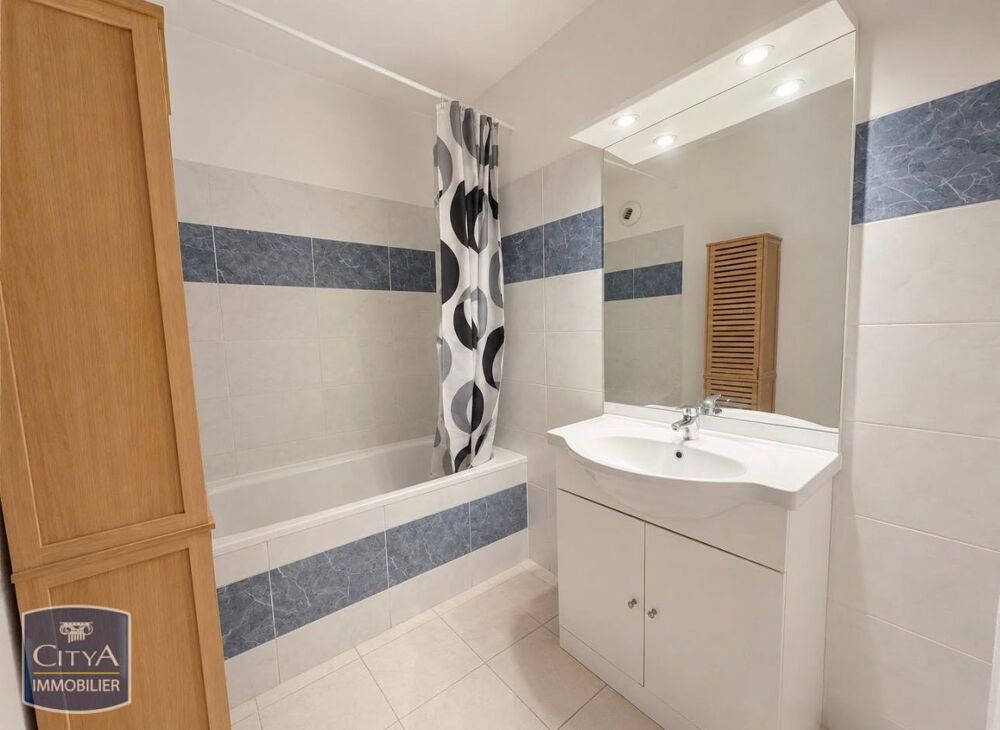 location Appartement - 2 pièce(s) - 43 m² Nîmes (30000)