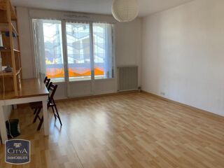 Appartement à louer 1 pièce 37 m²