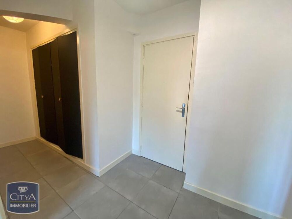 location Appartement - 1 pièce(s) - 38 m² Chamalières (63400)