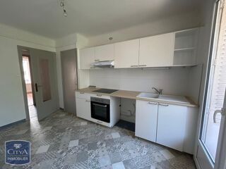  Appartement à louer 4 pièces 81 m²