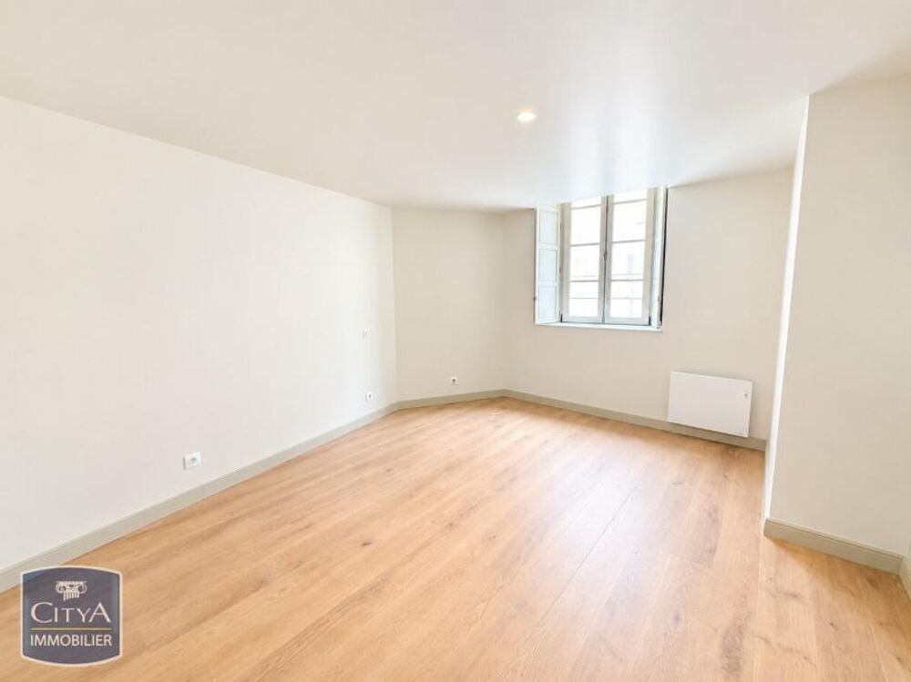 location Appartement - 3 pièce(s) - 74 m² Chinon (37500)
